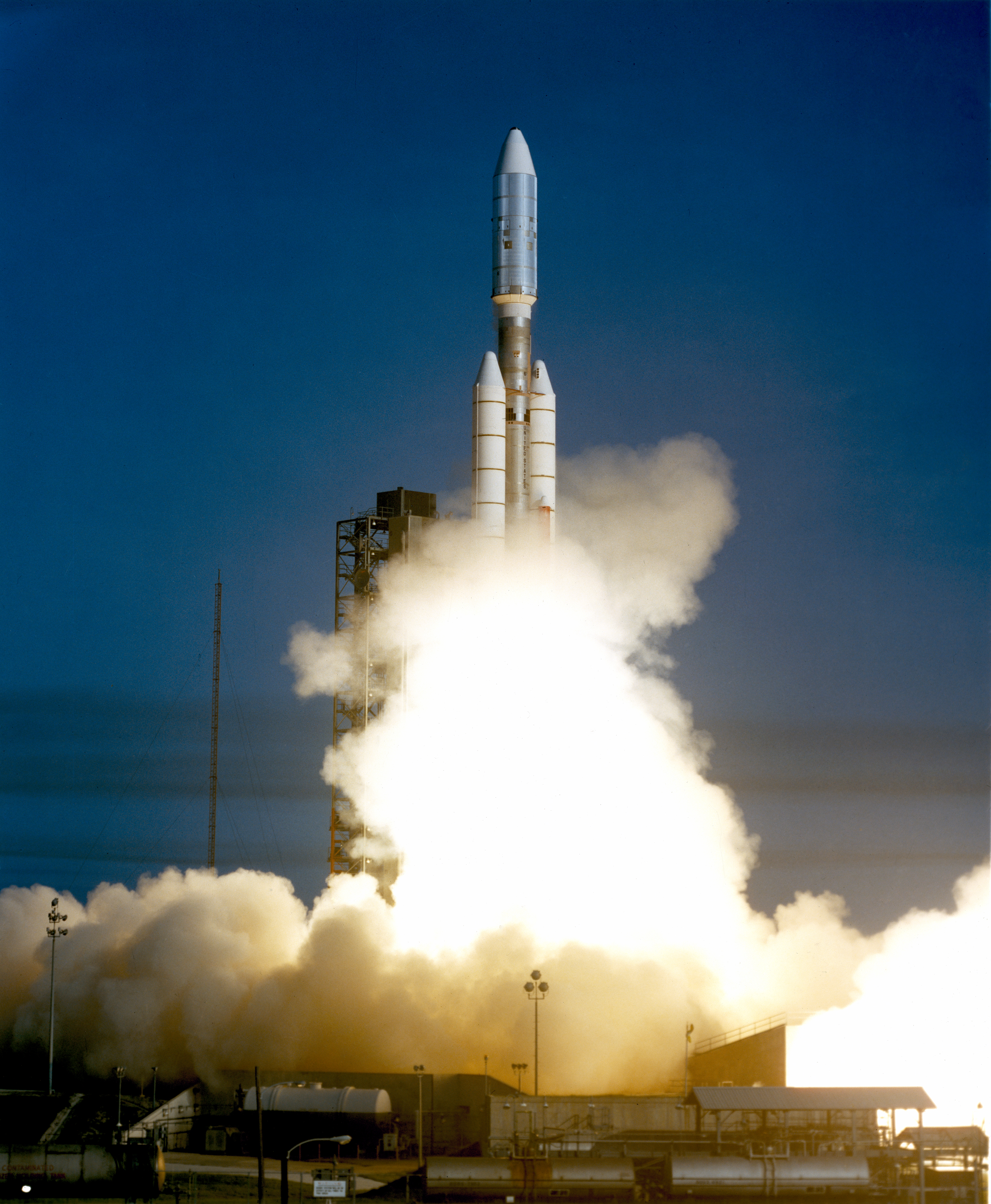 Voyager 1 lifts off atop its Titan IIIE/Centaur rocket on September 5, 1977.